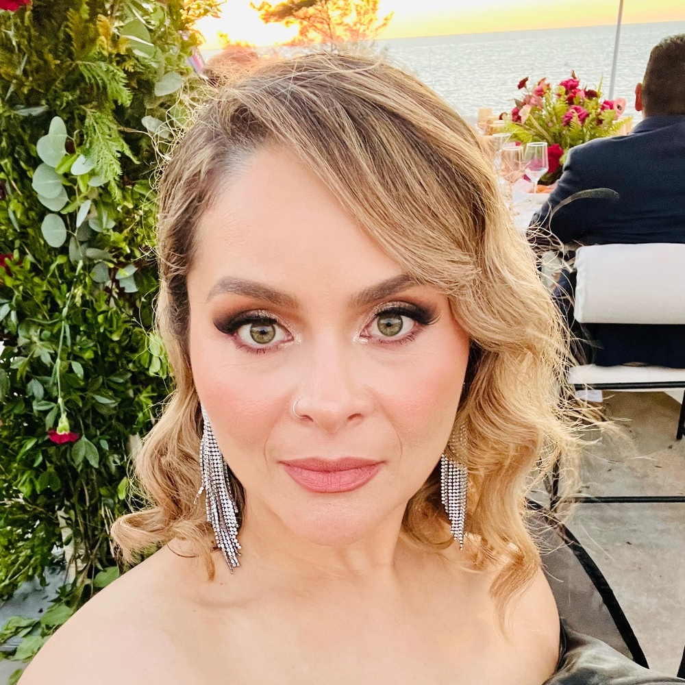 Meet your Posher, Gloria